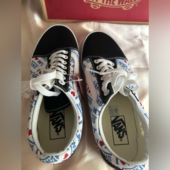 Vans shoes Unisex size UsM6.5/W8 Eu38.5 Brand New - Picture 2 of 11